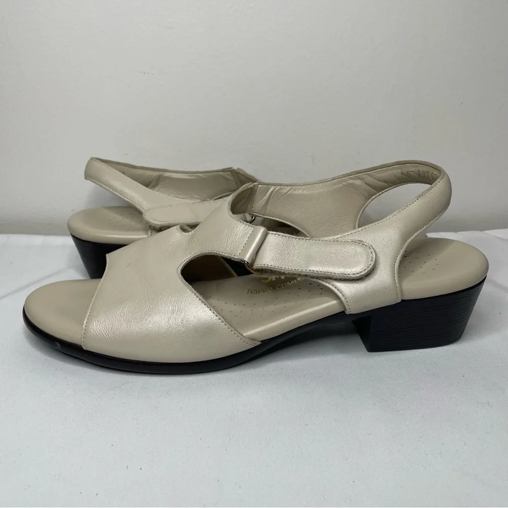 SAS Sandals Womens 9.5 S Slingback Off White Iridescent Shoes
